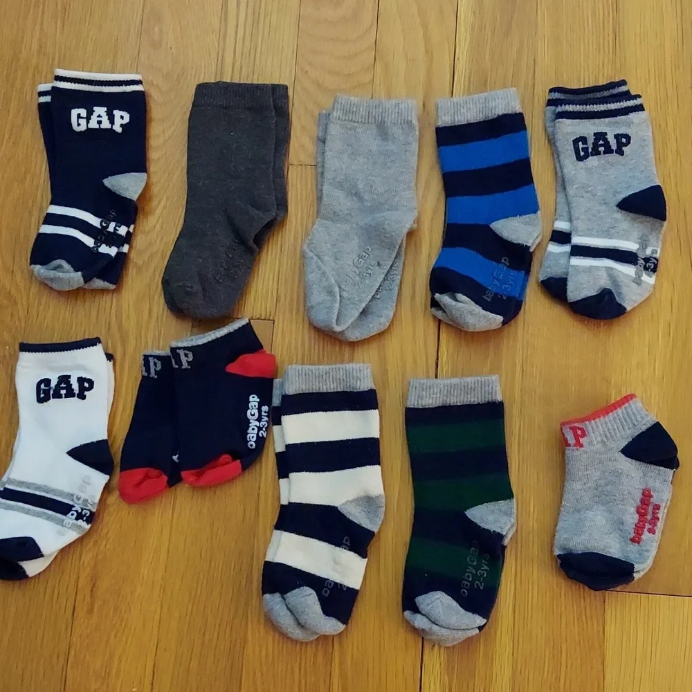 10 pairs boys gap 2-3yrs socks Very good used condition